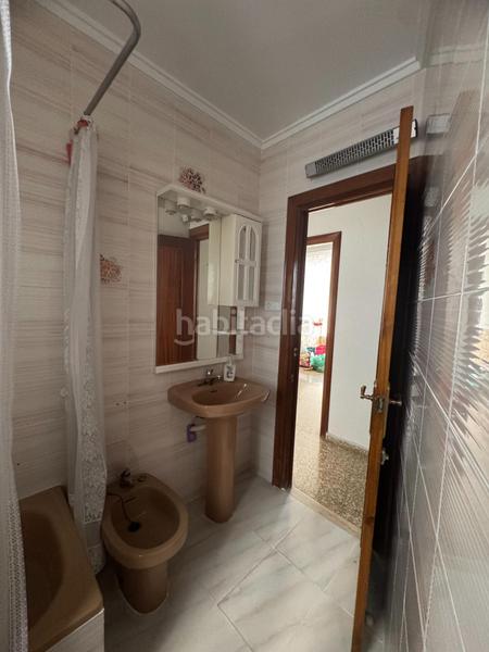 Foto 35a185ea-44cf-4790-a532-99613bcead24. Piso  esquinero con dos balcones en lliria en Llíria