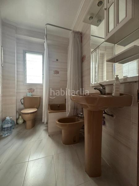 Foto 44fa4e1b-d73e-45b3-996f-121a6d598c19. Piso  esquinero con dos balcones en lliria en Llíria
