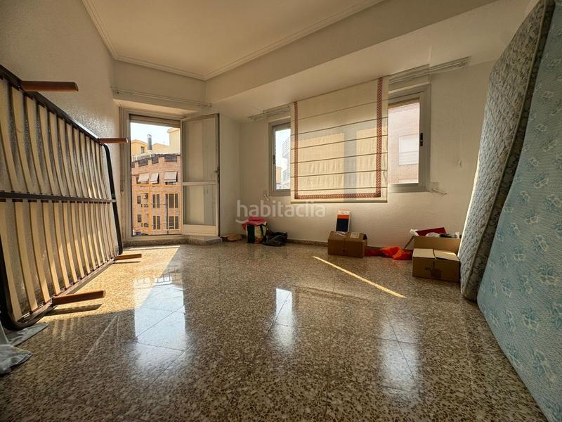Foto 53e0a966-6476-4b9d-a4ec-6495500db7ce. Piso  esquinero con dos balcones en lliria en Llíria