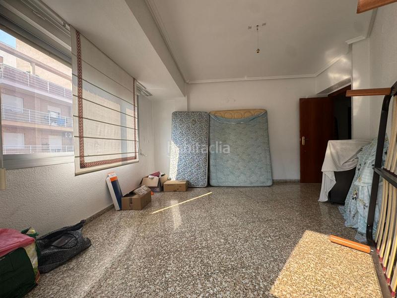 Foto f1a1f6e9-7e16-48f3-a5dd-a70a1ac88e3f. Piso  esquinero con dos balcones en lliria en Llíria
