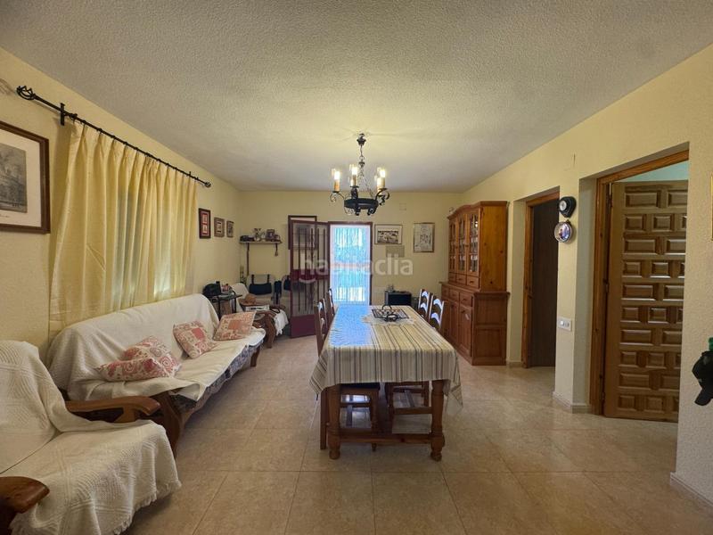 Foto 14dbc931-0b9e-4bbf-96c0-5b7f50bb9ebc. Chalet  para entrar con gran parcela en Urbanizaciones Llíria