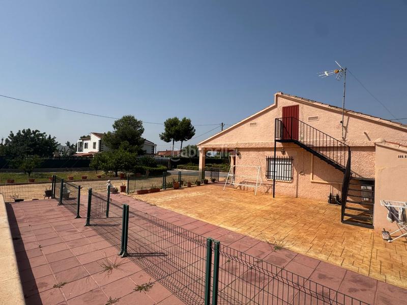 Foto 2e0e7124-33f9-4dcf-9a6c-dbbe4e08ed82. Chalet  para entrar con gran parcela en Urbanizaciones Llíria