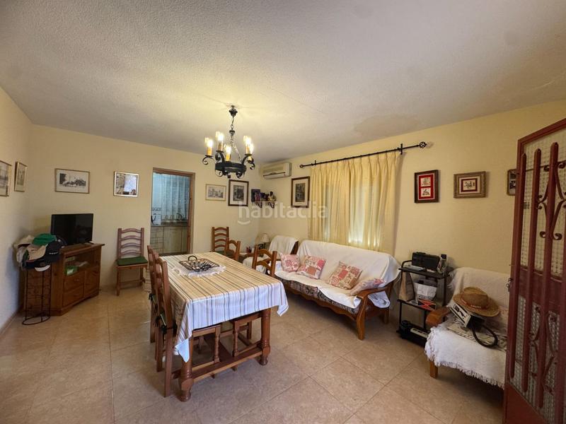 Foto ef020e2d-a537-4781-9f27-e4ce634e6997. Chalet  para entrar con gran parcela en Urbanizaciones Llíria