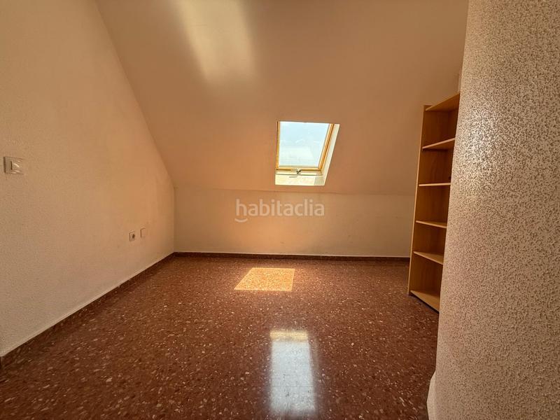Foto 3032d2cf-acb6-4e23-bed6-2d75ad8d4d02. Piso atico duplex muy cercano al metro en Casco Antiguo Llíria