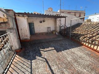 Maison à Casco Antiguo. Casa esquinera para reformar con mucho potencial