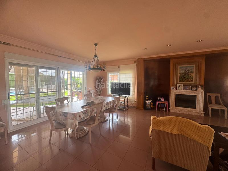 Foto 43f8bfe6-dec5-429e-a32a-96e7e76efa44. Chalet mit parking pool in Urbanizaciones Llíria