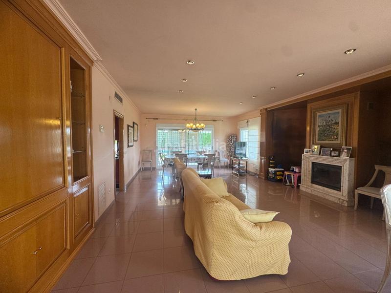 Foto 479b8fec-eb1a-4395-9287-37d8fcb55987. Chalet mit parking pool in Urbanizaciones Llíria