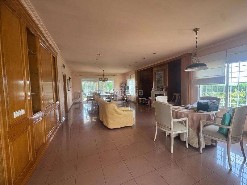 Foto d4bd2650-3ef9-4bb7-a371-67055f8d2474. Chalet mit parking pool in Urbanizaciones Llíria
