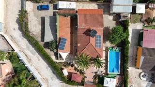 Chalet à Urbanizaciones. Interesante chalet en lliria, urbanizado con asfalto y alcantari