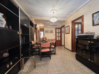 Pis a Casco Antiguo. Piso en perfecto estado para entrar a vivir en lliria