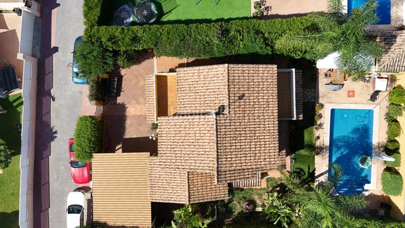 Foto af373ab9-494f-40ae-a5b3-4ed7e82d4e3e. Chalet  en una de las mejores Urbanizaciones de lliria en Llíria