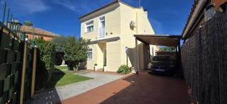 Chalet in Urbanizaciones. Chalet en venta lliria. urbanización vall de lliria