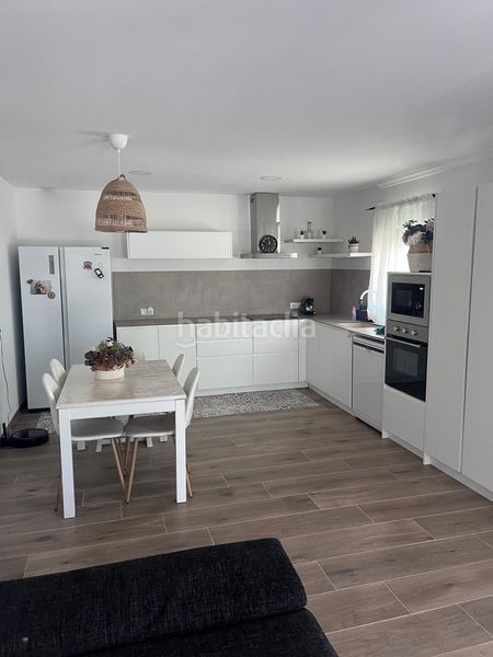 Foto be7b0097-8dcb-4027-8a2c-b6a86330e881. Xalet amb aparcament a Pedralba