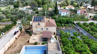 Chalet in Urbanizaciones. Espectacular chalet en lliria