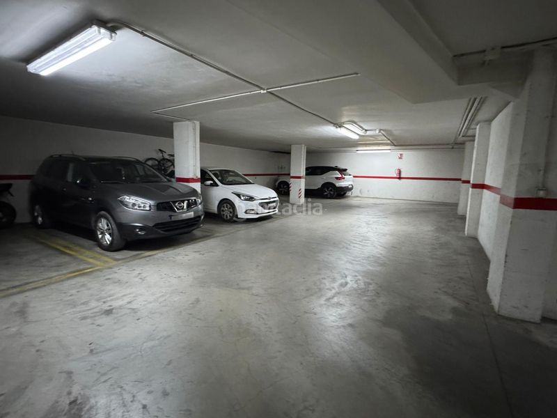 Foto a5f165a1-a41e-4a2e-b6ef-b1b765f370ff. Parking coche plaza de garaje en mura en Parque de la Bombilla Llíria