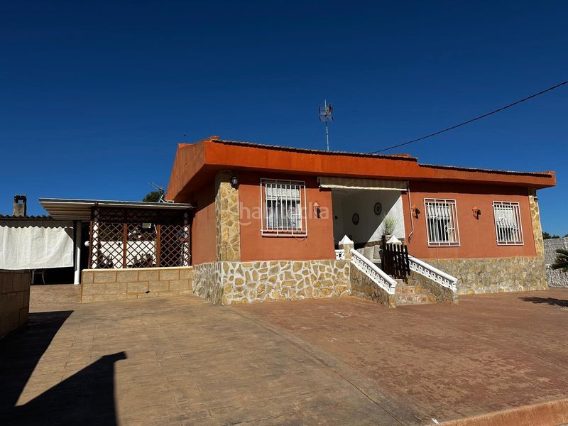 Foto 9035b83c-089f-4640-a31e-ce93e0a5f493. Chalet  en venta en Vilamarxant