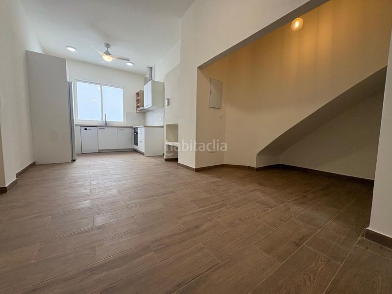 Foto 821fa800-eadb-4cc9-8da3-d59e412e07f7. Edifici a Benaguasil