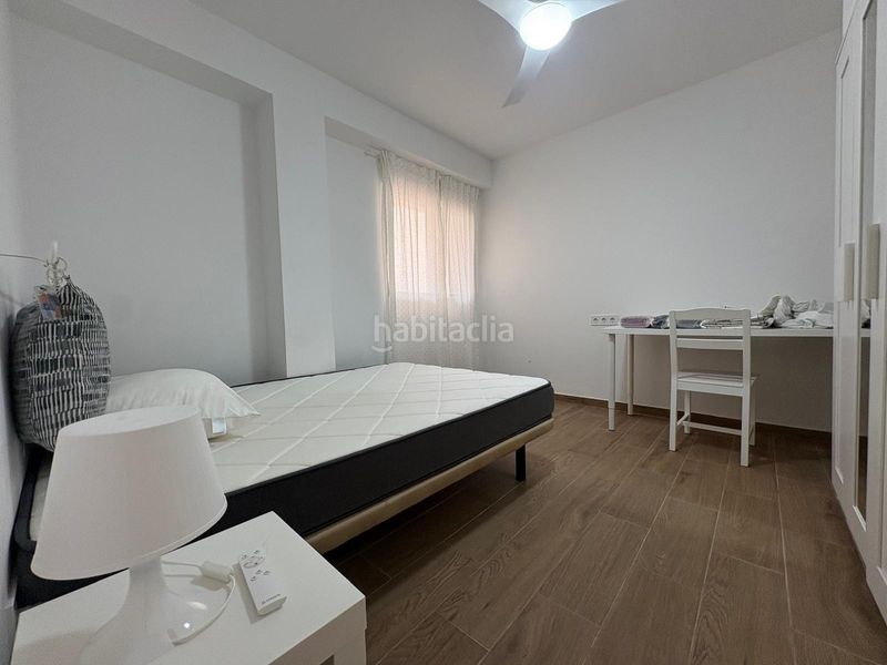 Foto ba0abbc8-f643-4015-a66c-c67bba622ec1. Edifici a Benaguasil