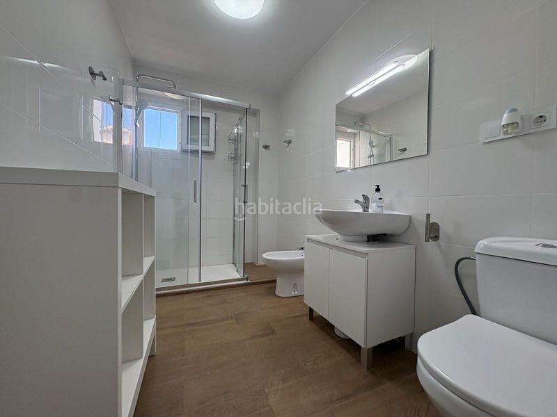 Foto c677458e-2571-4a88-a385-d8d0e5d660fa. Edifici a Benaguasil