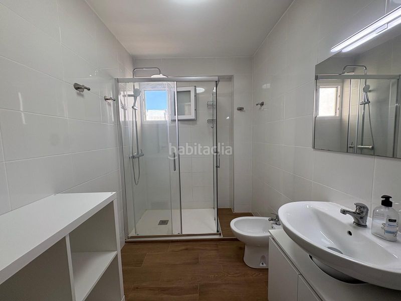 Foto cb8f8664-d43f-45cb-8f86-727a33ffec27. Edifici a Benaguasil
