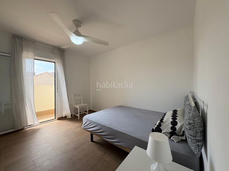 Foto ed4ad7dd-cfd3-471f-a8f6-2f8d1cc1e57d. Edifici a Benaguasil