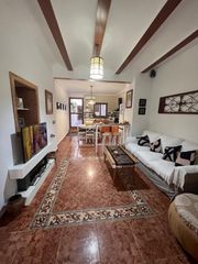 Casa a Pedralba. Casa en pedralba para entrar a vivir con bonitas vistas