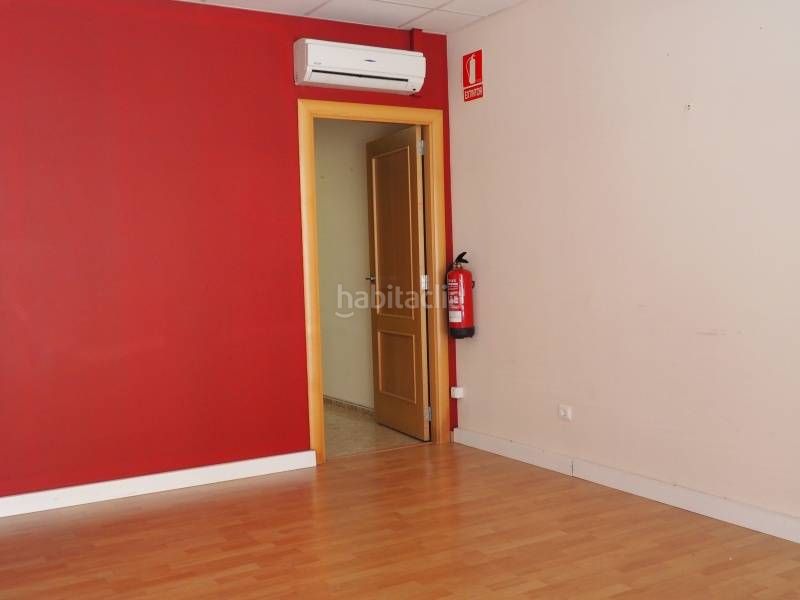 Foto f912eaf3-c235-43ef-9960-7493c1a10987. Alquiler local comercial  en Riba - roja de Túria