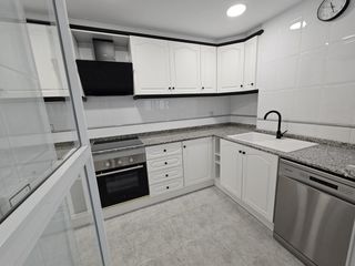 Etagenwohnung in Casco Antiguo. Piso reformado frente a la estacion del metro de lliria