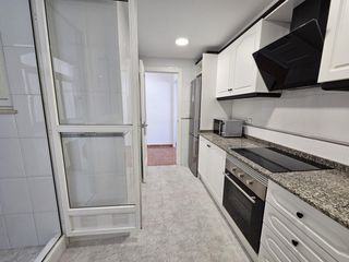 Piso en Casco Antiguo. Piso reformado frente a la estacion del metro de lliria