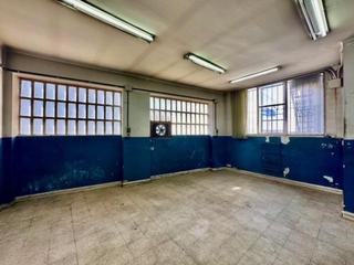 Local Comercial  Carrer zamora. Oportunidad nica venta de local industrial en el vibrante distr