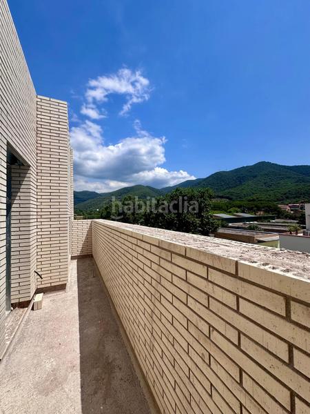 Foto f880fe02-a752-40c3-b537-76025dd4332e. Casa amb calefacció aparcament a Centre Garriga (La)