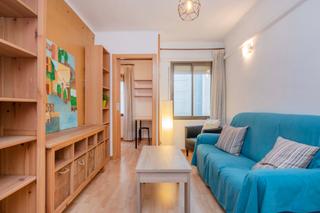 Appartement  Calle font de canyelles. Tu nuevo hogar listo para entrar a vivir junto a via julia y la