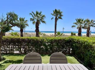 Planta baixa  Prat del. Vive frente al mar en cubelles planta baja exclusiva con acceso