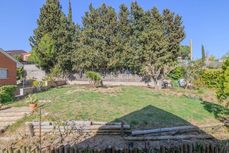 Foto 0ffc6a54-c390-48b8-816c-2b9b8c431bcd. Casa amb aparcament a Lliçà d´Amunt