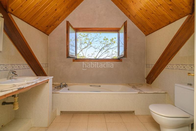 Foto 11b3ea56-b58a-40bc-84f0-3731589ecbaa. Casa amb aparcament a Lliçà d´Amunt