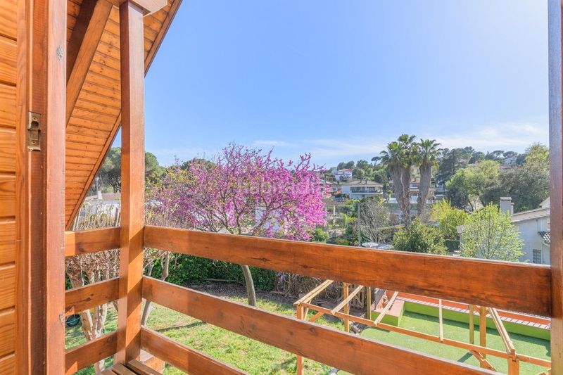 Foto 8465417b-46f2-407d-b669-89758c3bb95e. Casa amb aparcament a Lliçà d´Amunt