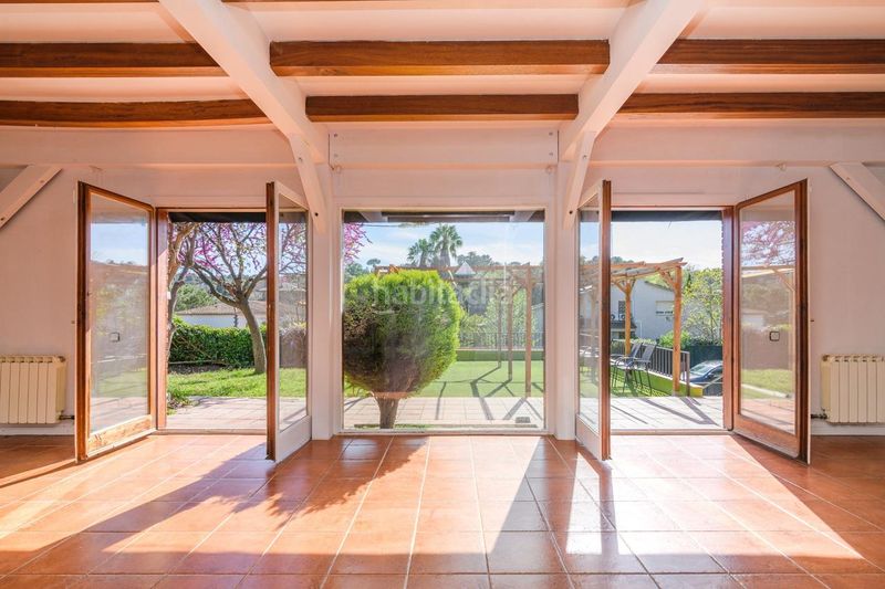 Foto 892453a6-5b3e-4858-ae2d-1c5d8717f516. Casa amb aparcament a Lliçà d´Amunt