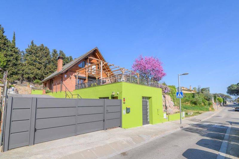 Foto 917ce5fa-897f-4ca1-b79f-2188fea5ba17. Casa amb aparcament a Lliçà d´Amunt