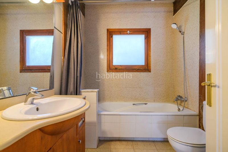 Foto af7e9845-21f4-4515-9199-52d369cf7a8c. Casa amb aparcament a Lliçà d´Amunt