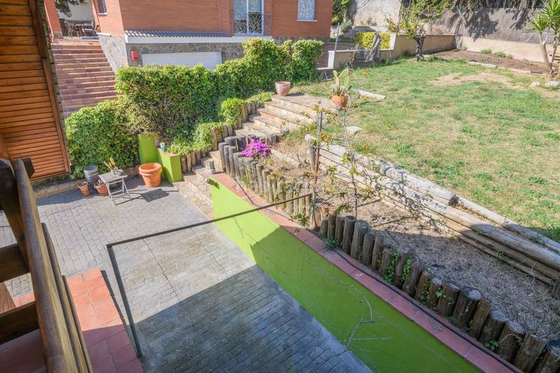 Foto b0ef5192-577f-49e7-b13e-fc4483e53dc2. Casa amb aparcament a Lliçà d´Amunt