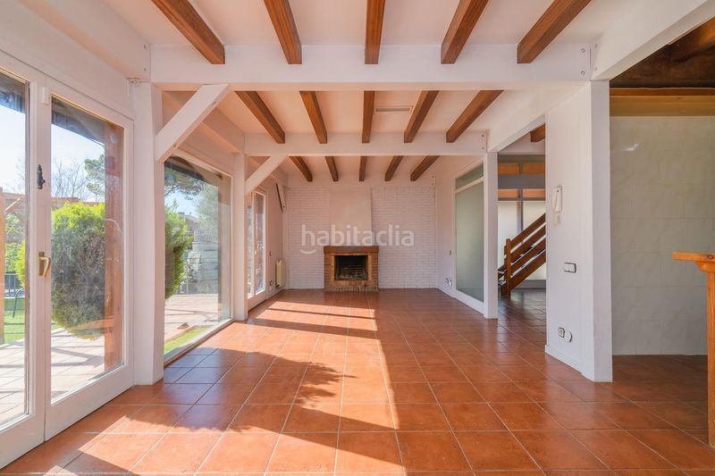 Foto bce1acfd-d87b-4b79-b11f-ded8bf11a098. Casa amb aparcament a Lliçà d´Amunt