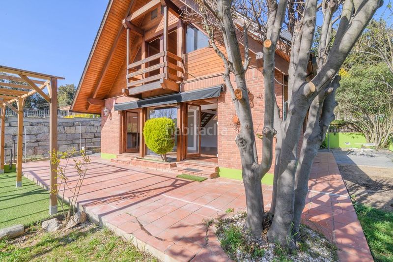 Foto d3e0fe41-e40e-44d7-82d6-5ca7a109861a. Casa amb aparcament a Lliçà d´Amunt