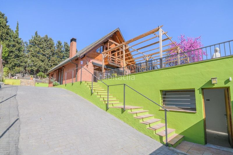 Foto ee403e35-c46f-4e51-aeef-8adbdc214bb2. Casa amb aparcament a Lliçà d´Amunt