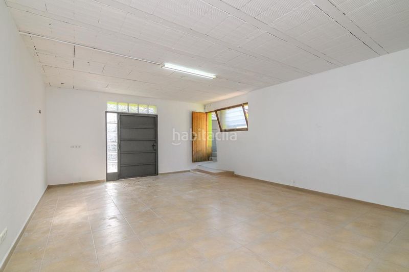 Foto ff220cee-d548-49b5-9c6c-bf043bda5783. Casa amb aparcament a Lliçà d´Amunt