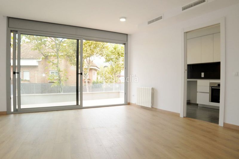 Foto 04d169d3-24d6-4119-9a70-58bc85b2c6ba. Alquiler piso planta baja luminosa, exterior y con terraza en obra nueva del 2017. con parking y trastero en Tiana