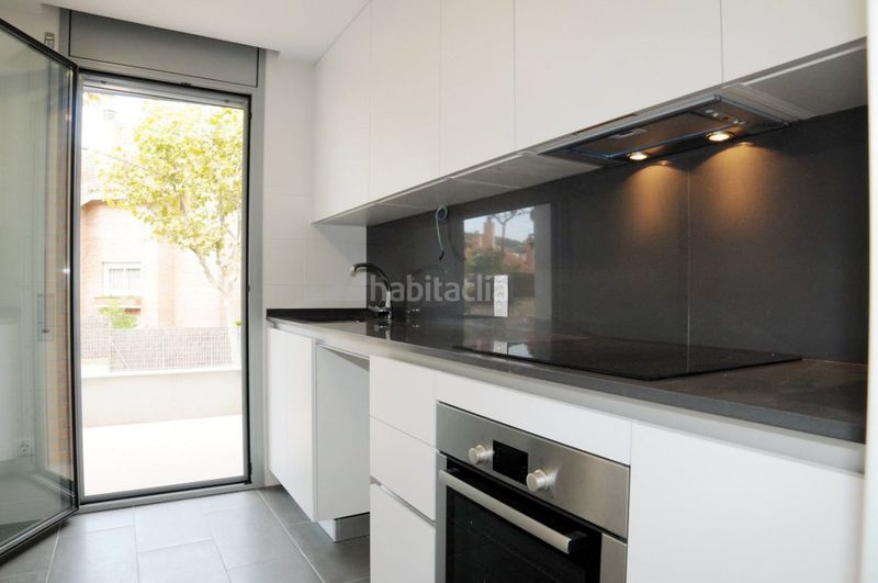 Foto 0dc82857-9338-467b-8668-de8644597ef6. Alquiler piso planta baja luminosa, exterior y con terraza en obra nueva del 2017. con parking y trastero en Tiana