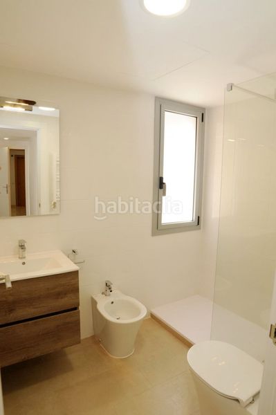 Foto 5b26a3da-f45d-405a-9db4-d4f08ea841f2. Alquiler piso planta baja luminosa, exterior y con terraza en obra nueva del 2017. con parking y trastero en Tiana