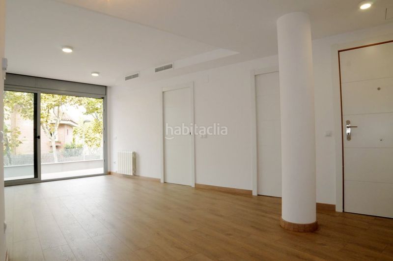 Foto 63ec0065-5661-448a-b9b6-2dcc6060aac8. Alquiler piso planta baja luminosa, exterior y con terraza en obra nueva del 2017. con parking y trastero en Tiana