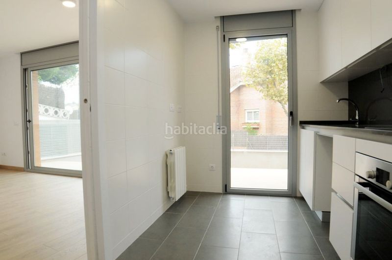 Foto 78778a64-4c52-4173-a6f0-d2ed2ec96396. Alquiler piso planta baja luminosa, exterior y con terraza en obra nueva del 2017. con parking y trastero en Tiana