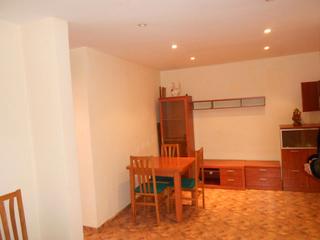 Pis  Carrer font. Piso en venta con inquilino